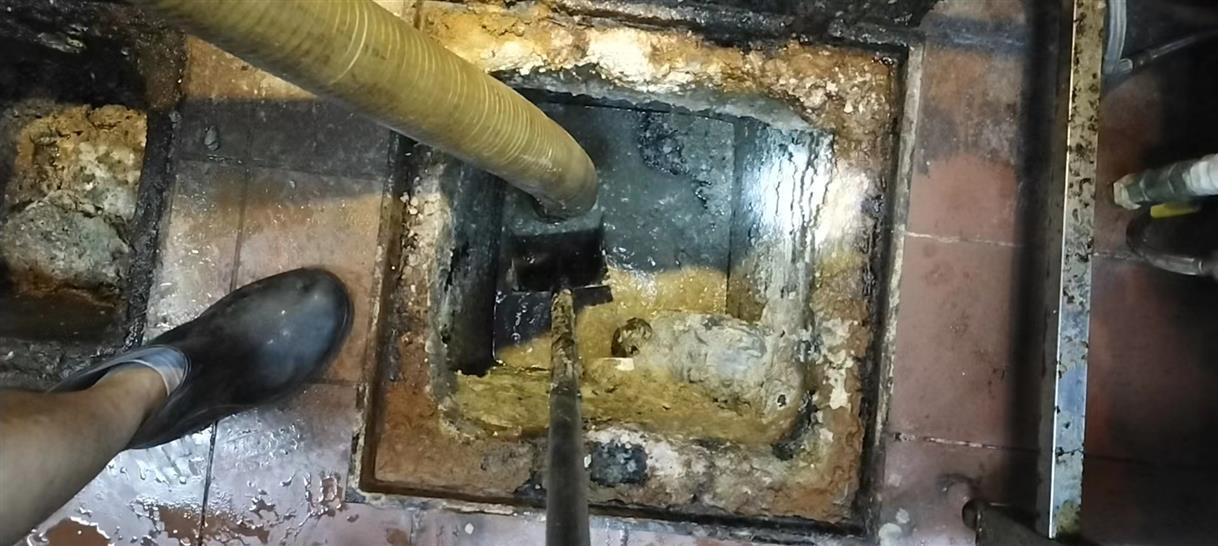 海盐污水池清理一般都有毒气，怎么预防中毒呢？